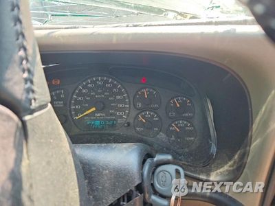Zdjęcie 9 z 12 samochodu: 2001 CHEVROLET SUBURBAN K1500 VIN:3GNFK16T91G220012 - miniatura