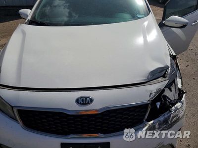 Zdjęcie 11 z 12 samochodu: 2017 KIA FORTE S VIN:3KPFL4A73HE041245 - miniatura