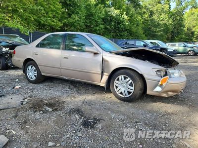 Czwarte zdjęcie samochodu z boku: 2001 TOYOTA CAMRY LE VIN:4T1BG22K11U100029 - miniatura
