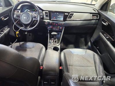 Zdjęcie 8 z 13 samochodu: 2017 KIA NIRO EX VIN:KNDCC3LC6H5078650 - miniatura