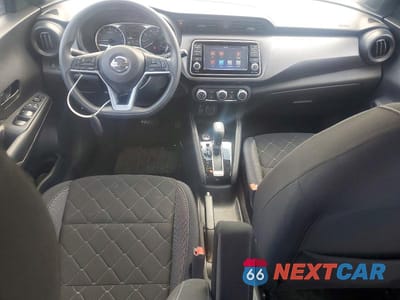 Zdjęcie 8 z 12 samochodu: 2018 NISSAN KICKS S VIN:3N1CP5CU5JL509559 - miniatura