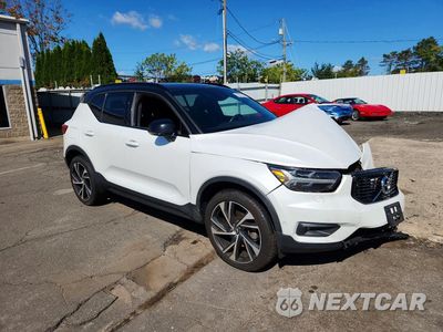 Czwarte zdjęcie samochodu z boku: 2019 VOLVO XC40 T5 R-DESIGN VIN:YV4162UM8K2091454 - miniatura