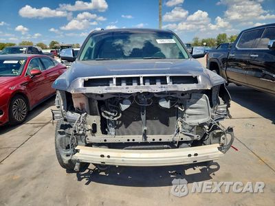 Piąte zdjęcie samochodu w środku: 2017 TOYOTA TUNDRA CREWMAX LIMITED VIN:5TFHW5F13HX646313 - miniatura