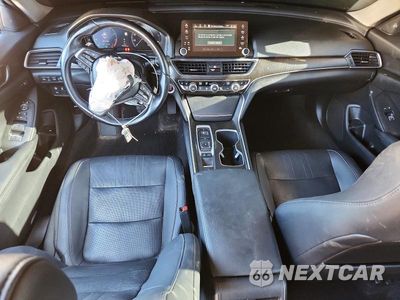 Zdjęcie 8 z 12 samochodu: 2020 HONDA ACCORD TOURING VIN:1HGCV2F9XLA014102 - miniatura