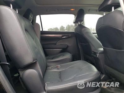 Zdjęcie 10 z 12 samochodu: 2021 TOYOTA HIGHLANDER HYBRID PLATINUM VIN:5TDEBRCH4MS047492 - miniatura