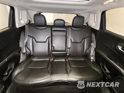 Zdjęcie 10 z 13 samochodu: 2019 JEEP COMPASS LIMITED VIN:3C4NJDCB6KT661402 - miniatura