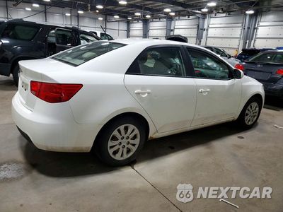 Trzecie zdjęcie samochodu z tyłu: 2012 KIA FORTE LX VIN:KNAFT4A25C5623451 - miniatura
