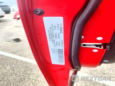 Zdjęcie 12 z 12 samochodu: 2018 CHRYSLER 300 S VIN:2C3CCAGG0JH141293 - miniatura