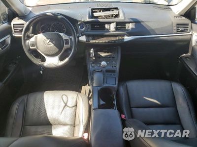 Zdjęcie 8 z 12 samochodu: 2011 LEXUS CT 200 VIN:JTHKD5BH8B2007667 - miniatura