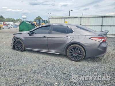 Drugie zdjęcie samochodu z przodu: 2018 TOYOTA CAMRY SE VIN:4T1B11HK0JU027626 - miniatura