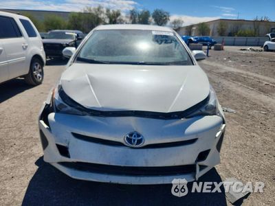Piąte zdjęcie samochodu w środku: 2016 TOYOTA PRIUS TWO VIN:JTDKBRFU5G3024031 - miniatura
