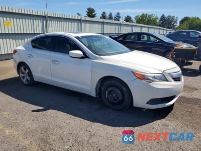 Czwarte zdjęcie samochodu z boku: 2014 ACURA ILX 20 VIN:19VDE1F35EE004773 - miniatura