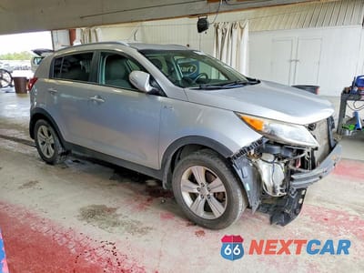 Czwarte zdjęcie samochodu z boku: 2013 KIA SPORTAGE LX VIN:KNDPBCA29D7387834 - miniatura
