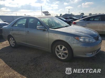 Czwarte zdjęcie samochodu z boku: 2005 TOYOTA CAMRY XLE VIN:4T1BE30K25U620969 - miniatura