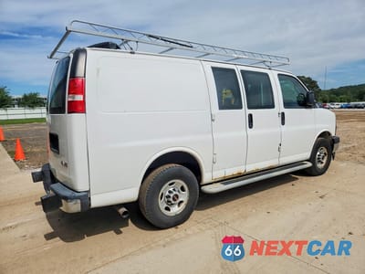 Trzecie zdjęcie samochodu z tyłu: 2017 GMC SAVANA G2500 VIN:1GTW7AFF4H1909520 - miniatura