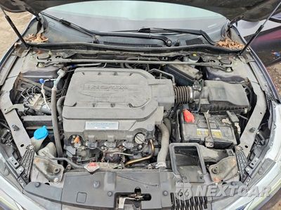 Zdjęcie 11 z 12 samochodu: 2017 HONDA ACCORD TOURING VIN:1HGCR3F90HA038992 - miniatura