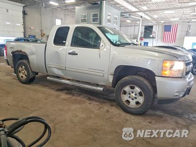 Czwarte zdjęcie samochodu z boku: 2011 CHEVROLET SILVERADO K1500 LT VIN:1GCVKSE25BZ343777 - miniatura