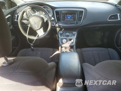 Zdjęcie 8 z 12 samochodu: 2015 CHRYSLER 200 LIMITED VIN:1C3CCCAB0FN662683 - miniatura