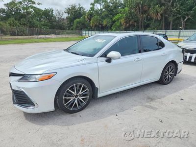 2022 TOYOTA CAMRY XLE 4T1F31AK3NU586700 - główne zdjęcie licytacji z USA - miniatura