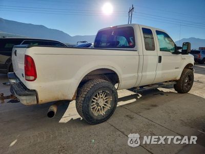 Trzecie zdjęcie samochodu z tyłu: 2005 FORD F250 SUPER DUTY VIN:1FTSX21P15EC08135 - miniatura