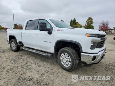 Czwarte zdjęcie samochodu z boku: 2026 CHEVROLET SILVERADO K2500 HEAVY DUTY LT VIN:1GC1KNEY8TF165029 - miniatura