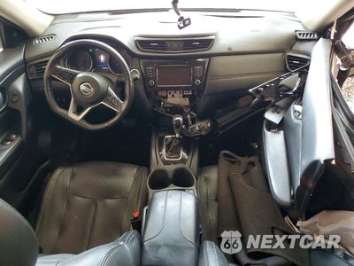 Zdjęcie 8 z 13 samochodu: 2019 NISSAN ROGUE SL VIN:5N1AT2MV1KC805743 - miniatura