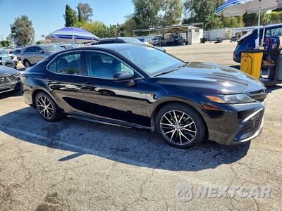 Czwarte zdjęcie samochodu z boku: 2021 TOYOTA CAMRY SE VIN:4T1G11AK3MU518499 - miniatura