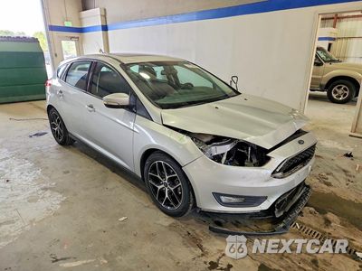 Czwarte zdjęcie samochodu z boku: 2018 FORD FOCUS SEL VIN:1FADP3M20JL221128 - miniatura