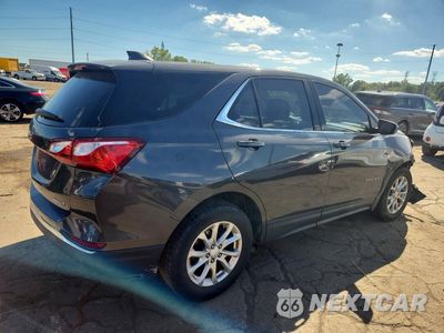 Trzecie zdjęcie samochodu z tyłu: 2020 CHEVROLET EQUINOX LT VIN:2GNAXUEV3L6211725 - miniatura