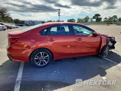 Trzecie zdjęcie samochodu z tyłu: 2023 KIA FORTE LXS VIN:3KPF24AD4PE691967 - miniatura