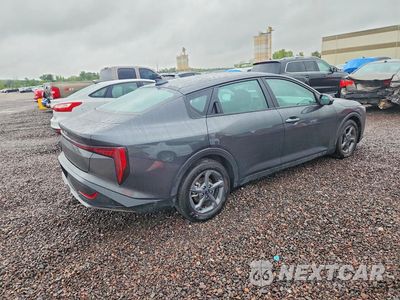 Trzecie zdjęcie samochodu z tyłu: 2026 KIA K4 LXS VIN:3KPFT4DE0TE362209 - miniatura