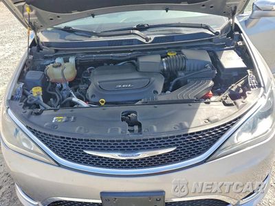 Zdjęcie 12 z 13 samochodu: 2019 CHRYSLER PACIFICA LIMITED VIN:2C4RC1GG8KR552040 - miniatura