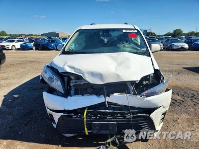 Piąte zdjęcie samochodu w środku: 2018 TOYOTA SIENNA LE VIN:5TDKZ3DC8JS903371 - miniatura