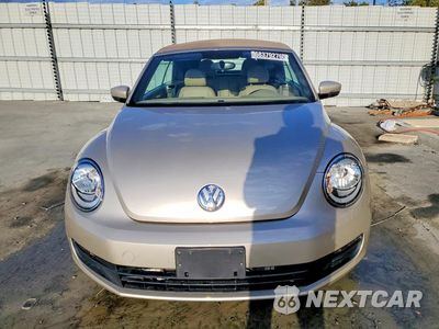 Piąte zdjęcie samochodu w środku: 2015 VOLKSWAGEN BEETLE 1.8T VIN:3VW517AT8FM805493 - miniatura
