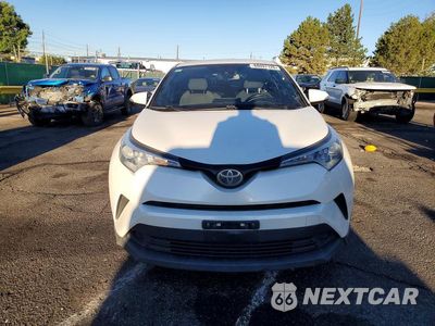 Piąte zdjęcie samochodu w środku: 2018 TOYOTA C-HR XLE VIN:NMTKHMBXXJR001821 - miniatura