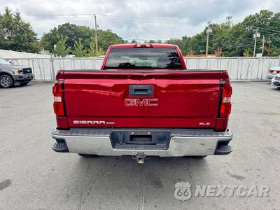 Piąte zdjęcie samochodu w środku: 2019 GMC SIERRA LIMITED K1500 SLE VIN:2GTV2MEC7K1153198 - miniatura
