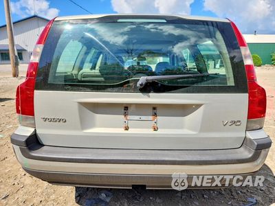 Zdjęcie 6 z 14 samochodu: 2001 VOLVO V70 2.4T VIN:YV1SW58D911011189 - miniatura