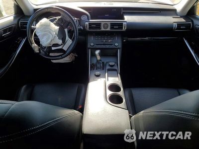 Zdjęcie 8 z 12 samochodu: 2016 LEXUS IS 200T VIN:JTHBA1D28G5029944 - miniatura
