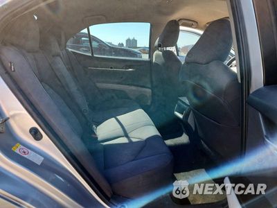 Zdjęcie 10 z 13 samochodu: 2018 TOYOTA CAMRY LE VIN:4T1B11HK6JU506133 - miniatura