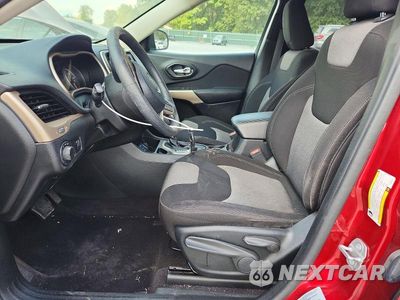 Zdjęcie 7 z 13 samochodu: 2017 JEEP CHEROKEE SPORT VIN:1C4PJLAB1HW662627 - miniatura