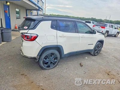 Trzecie zdjęcie samochodu z tyłu: 2019 JEEP COMPASS LATITUDE VIN:3C4NJCBB4KT677383 - miniatura