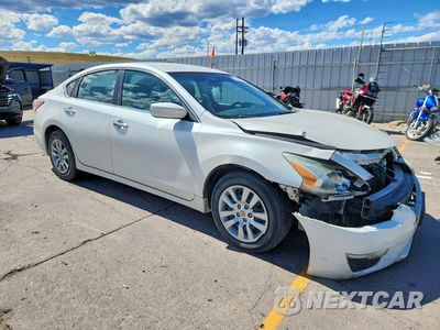 Czwarte zdjęcie samochodu z boku: 2014 NISSAN ALTIMA 2.5 S VIN:1N4AL3AP2EC164421 - miniatura
