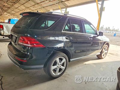 Trzecie zdjęcie samochodu z tyłu: 2016 MERCEDES-BENZ GLE 350 VIN:4JGDA5JB3GA697949 - miniatura