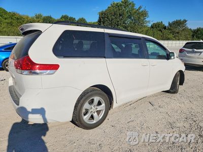 Trzecie zdjęcie samochodu z tyłu: 2011 TOYOTA SIENNA LE VIN:5TDKK3DC6BS146282 - miniatura