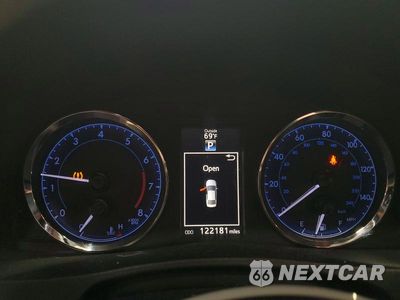 Zdjęcie 9 z 13 samochodu: 2018 TOYOTA COROLLA SE VIN:2T1BURHE4JC077804 - miniatura