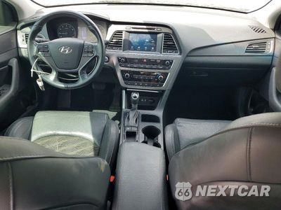 Zdjęcie 8 z 13 samochodu: 2017 HYUNDAI SONATA SPORT VIN:5NPE34AF4HH570024 - miniatura
