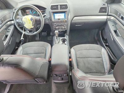 Zdjęcie 8 z 13 samochodu: 2018 FORD EXPLORER XLT VIN:1FM5K8D85JGA78163 - miniatura