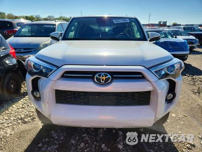 Piąte zdjęcie samochodu w środku: 2024 TOYOTA 4RUNNER SR5 PREMIUM VIN:JTENU5JRXR6223477 - miniatura