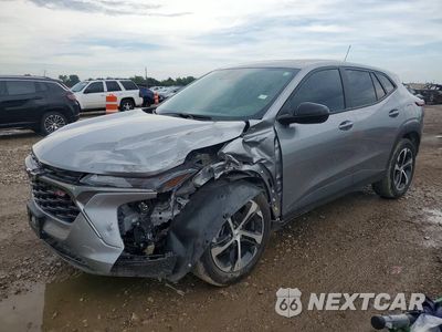 2025 CHEVROLET TRAX 1RS KL77LGEP1SC248485 - główne zdjęcie licytacji z USA - miniatura