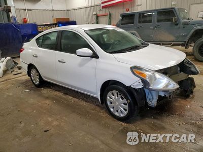 Czwarte zdjęcie samochodu z boku: 2016 NISSAN VERSA SV 1.6 S VIN:3N1CN7AP8GL827067 - miniatura